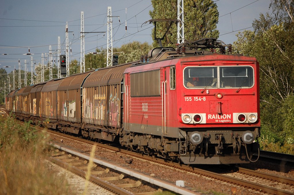 155 154-8 mit Ganzzug Schiebewandwagen am 14.09.12 Berlin-Karow.