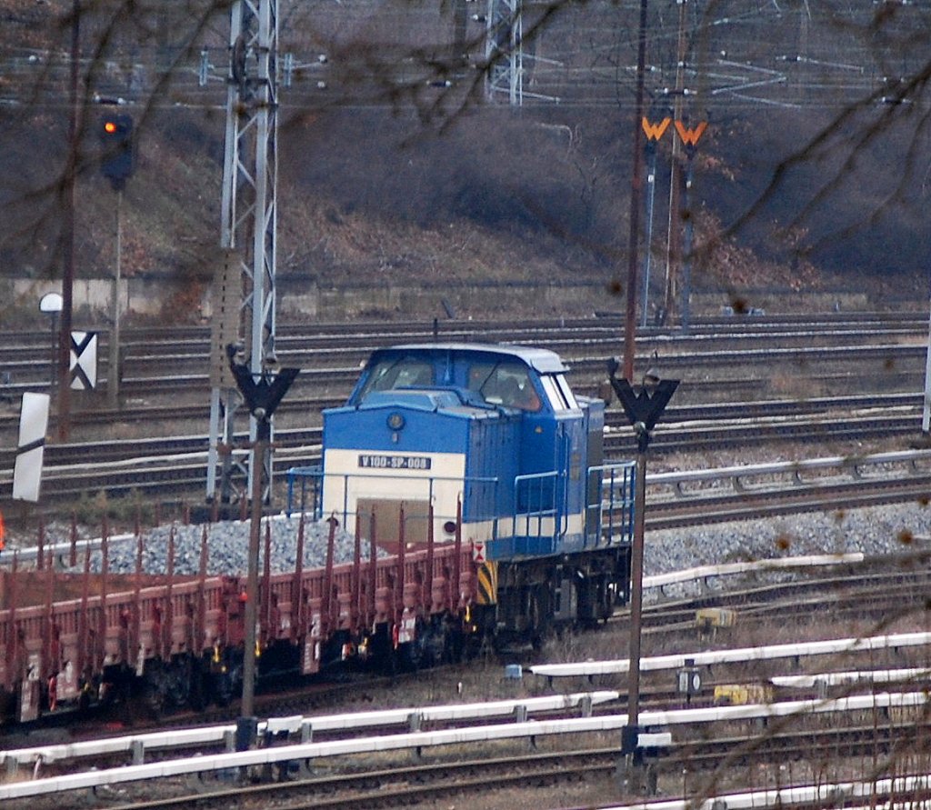 Am 07.03.09 im Bahnbaueinsatz Nhe Bhf. Berlin-Lichtenberg, SGL V 100-SP-008 (92 80 1203 128-4 D-SGL, Bj.1973)