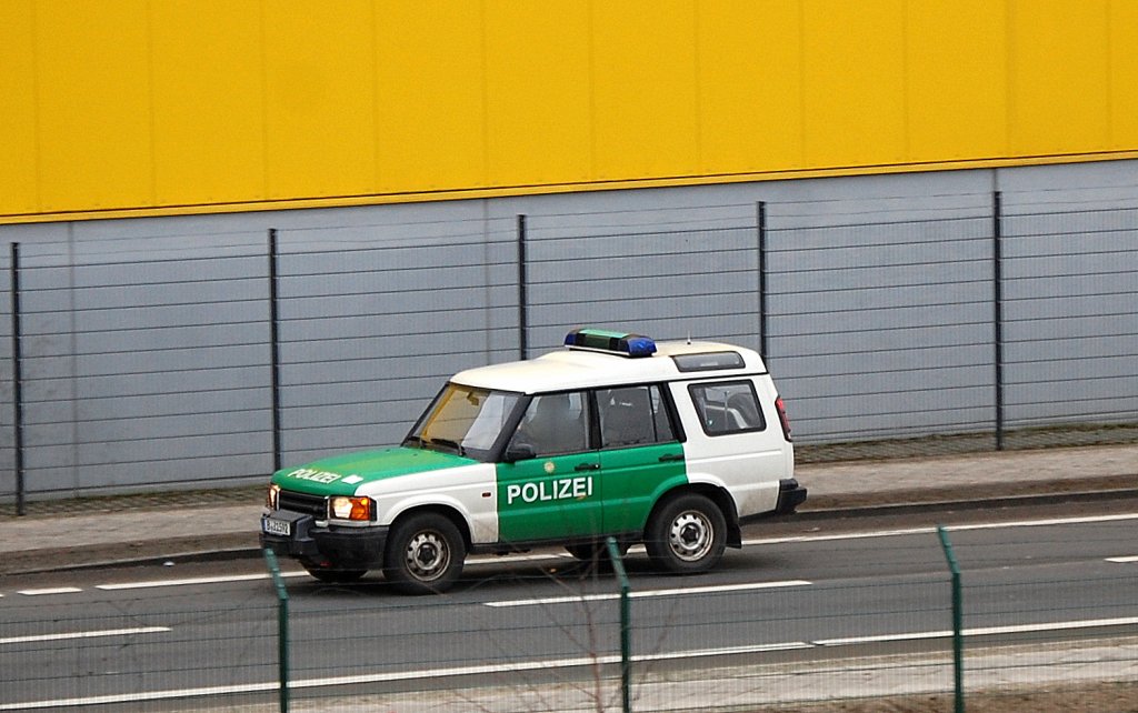 Ein Land Rover Discovery der Berliner Bereitschaftspolizei, 04.01.13 Berlin-Moabit.