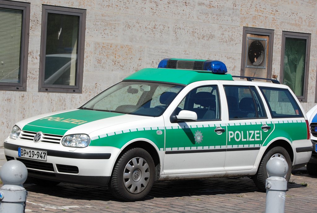 Ein weiterer VW Golf IV Variant Funkstreifenwagen der Bundespolizei