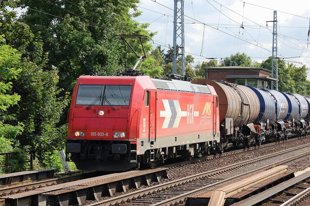 HGK 2061/185 603-8 mit Kesselwagenzug Richtung Bernau am 29.07.13 Berlin-Karow. 