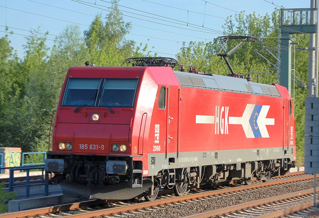 HGK 2066 185 631-9 (91 80 6185 631-9 D-HGK) angemietet von Alpha Trains auf Leerfahrt Richtung Karower Kreuz Berlin, 08.07.10 Berlin-Blankenburg.