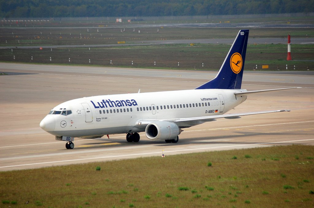 Lufthansa Boeing 737-330  Plauen  (D-ABEO) am 09.05.10 Flughafen Berlin-Tegel.