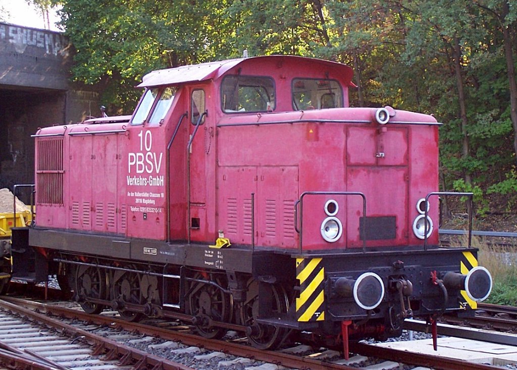 PBSV Lok 10 (LEW, Bj.1973) bei Gleisbauarbeiten am S-Bhf. Berlin-Westkreuz, 15.03.07