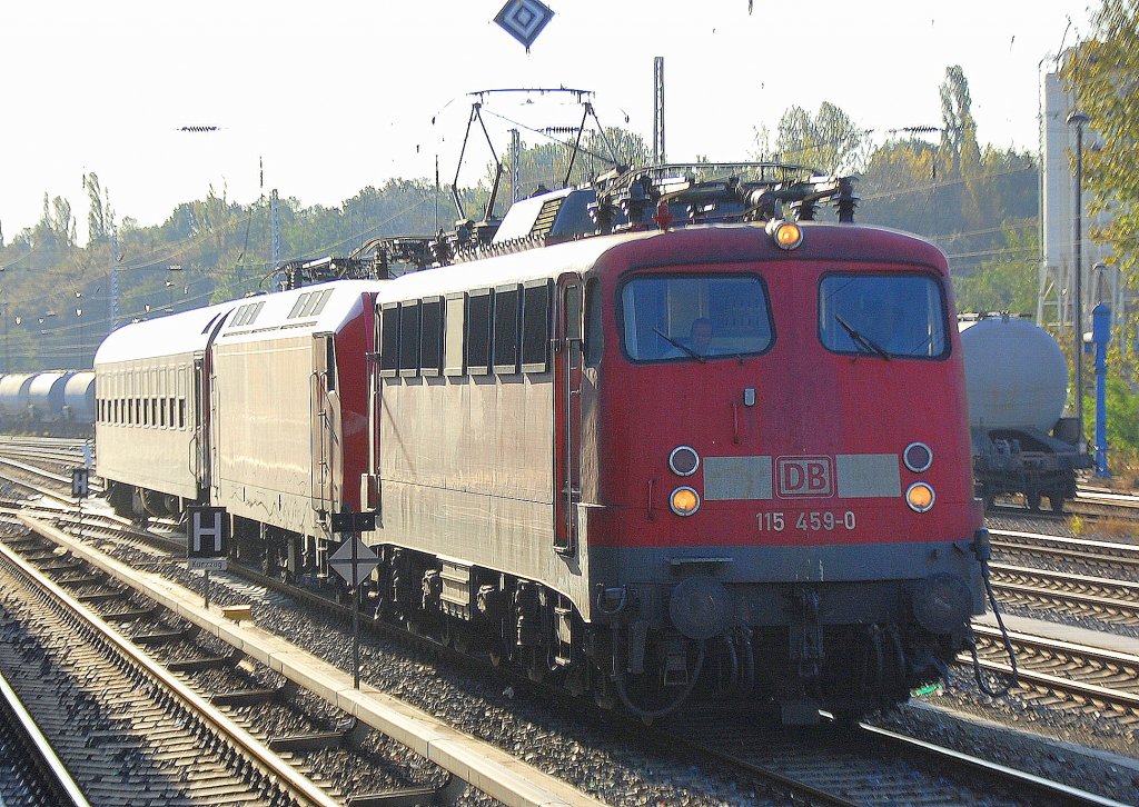PbZ mit 115 459-0 mit einer DB 145r + Nachtzugwagen am Haken am 06.10.11 Berlin Greifswalder Str.