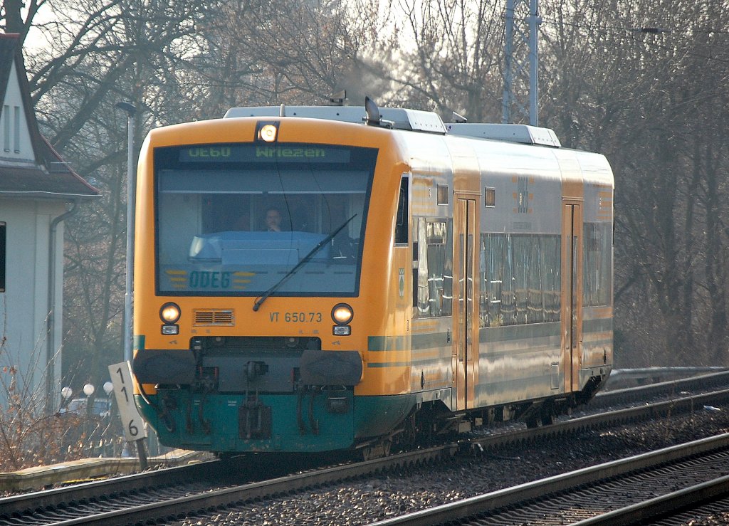 RS1 ODEG VT 650.73  Stadt Werneuchen  (95 80 0650 073-9 D-ODEG, Stadler Bj.2004) auf der Linie OE60 Richtung Wriezen, 17.01.11 Berlin-Karow.