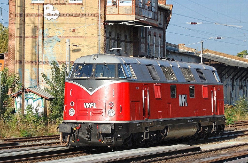 WFL Lok 20 (92 80 1228 501-3 D-WFL, LKM Bj.1967) am 06.10.11 am alten Gterbahnhof Berlin Greifswalder Str.