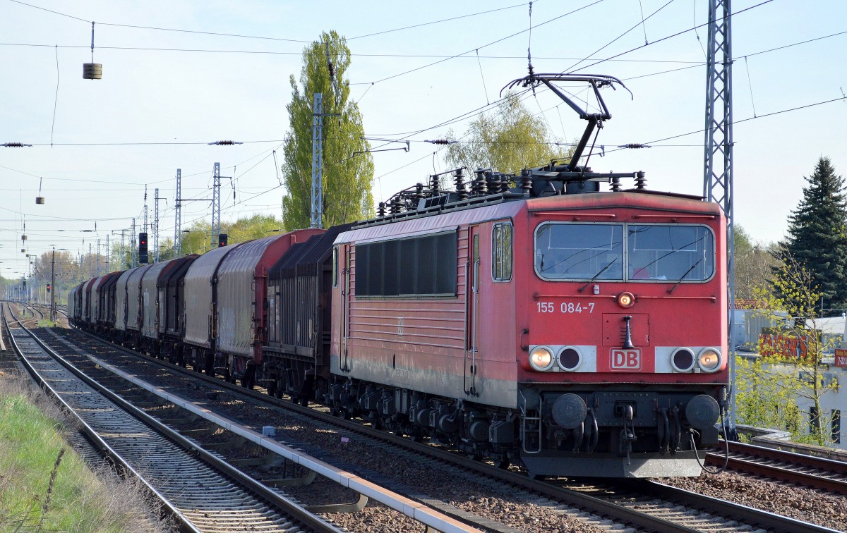 155 084-7 mit einem Güterzug für Stahlcoils am 17.04.14 Berlin-Karow.