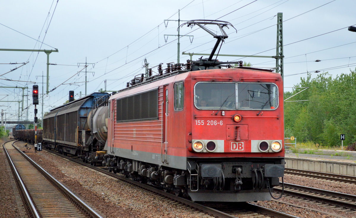 155 206-6 mit einem gemischtem Güterzug am 12.08.16 Bf. Flughafen Berlin-Schönefeld.