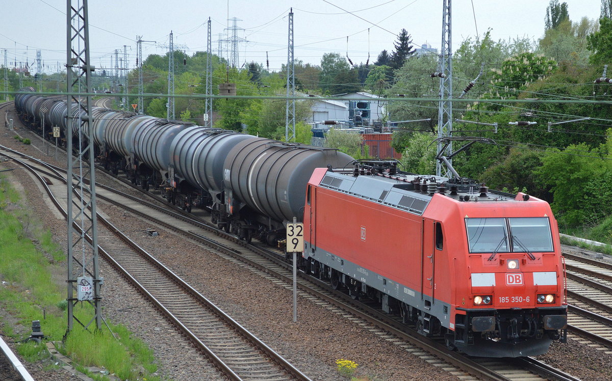185 350-6 mitv Kesselwagenzug (leer) Richtung Stendell am 13.05.17 Berlin-Springpfuhl.