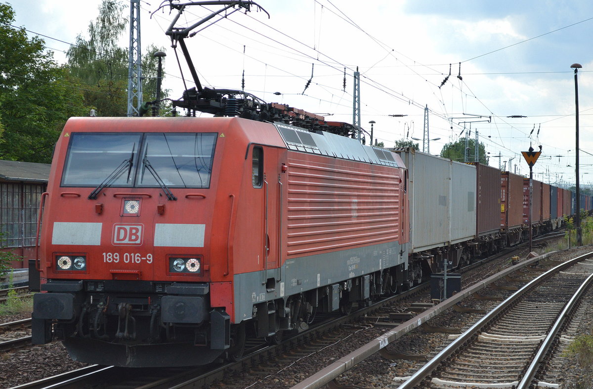 189 016-9 mit Containerzug am 30.07.16 Berlin Hirschgarten.