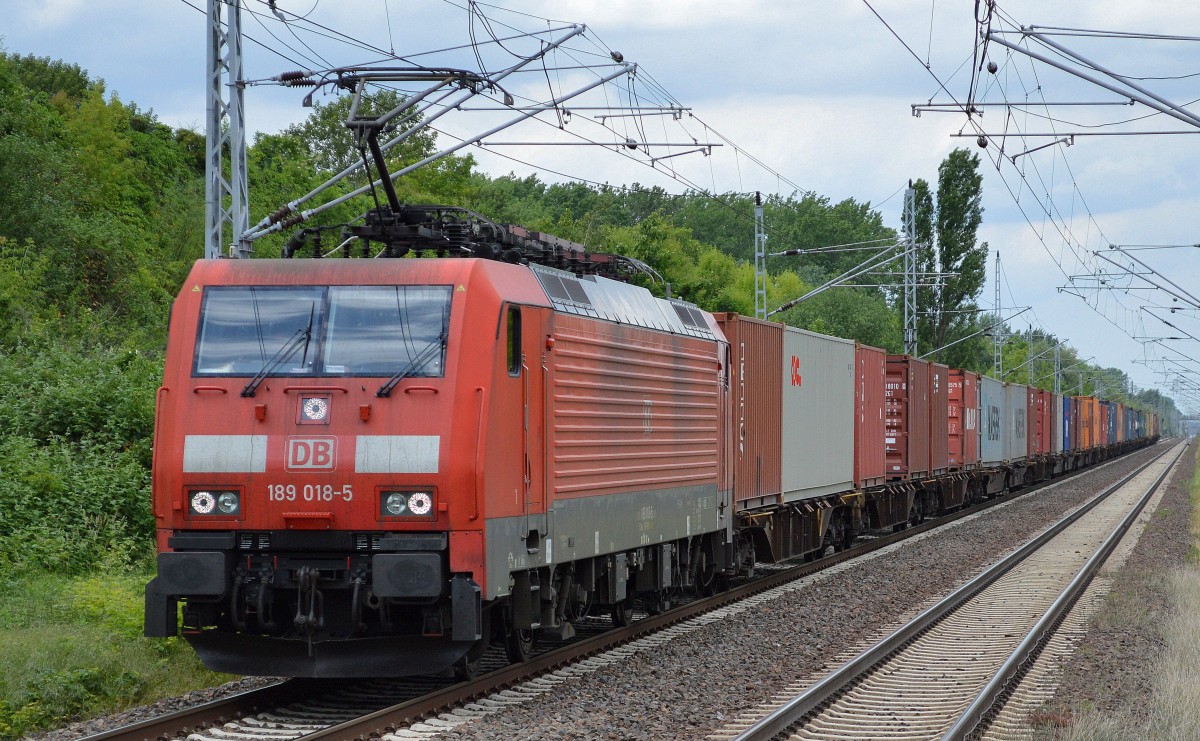 189 018-5 mit Containerzug am 03.06.15 Berlin-Hohenschönhausen.