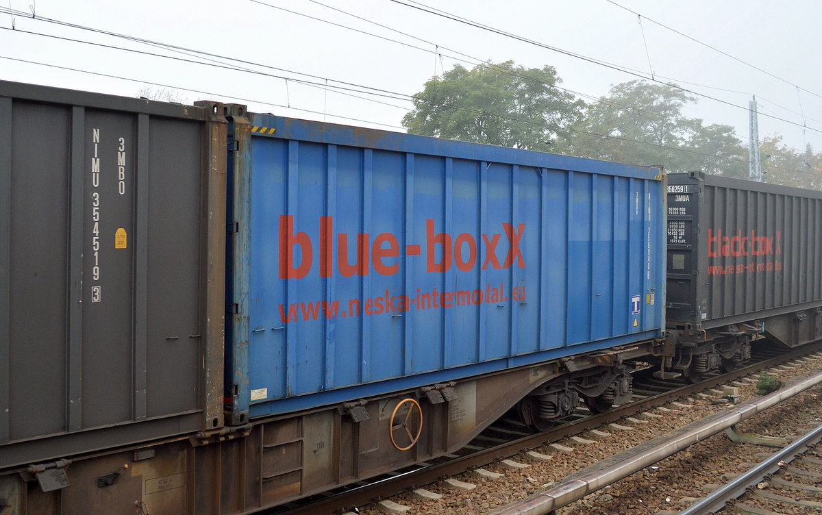 black- und grey-boxX waren mir bisher bekannt der Fa. neska, hier also auch ein blue-boxX Container am 19.10.17 Berlin-Köpenick. 