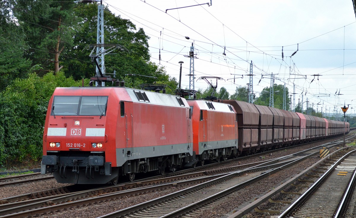 Doppeltraktion mit 152 016-2 + 152 115-2 und Erzzug am 27.07.15 Berlin-Hirschgarten.
