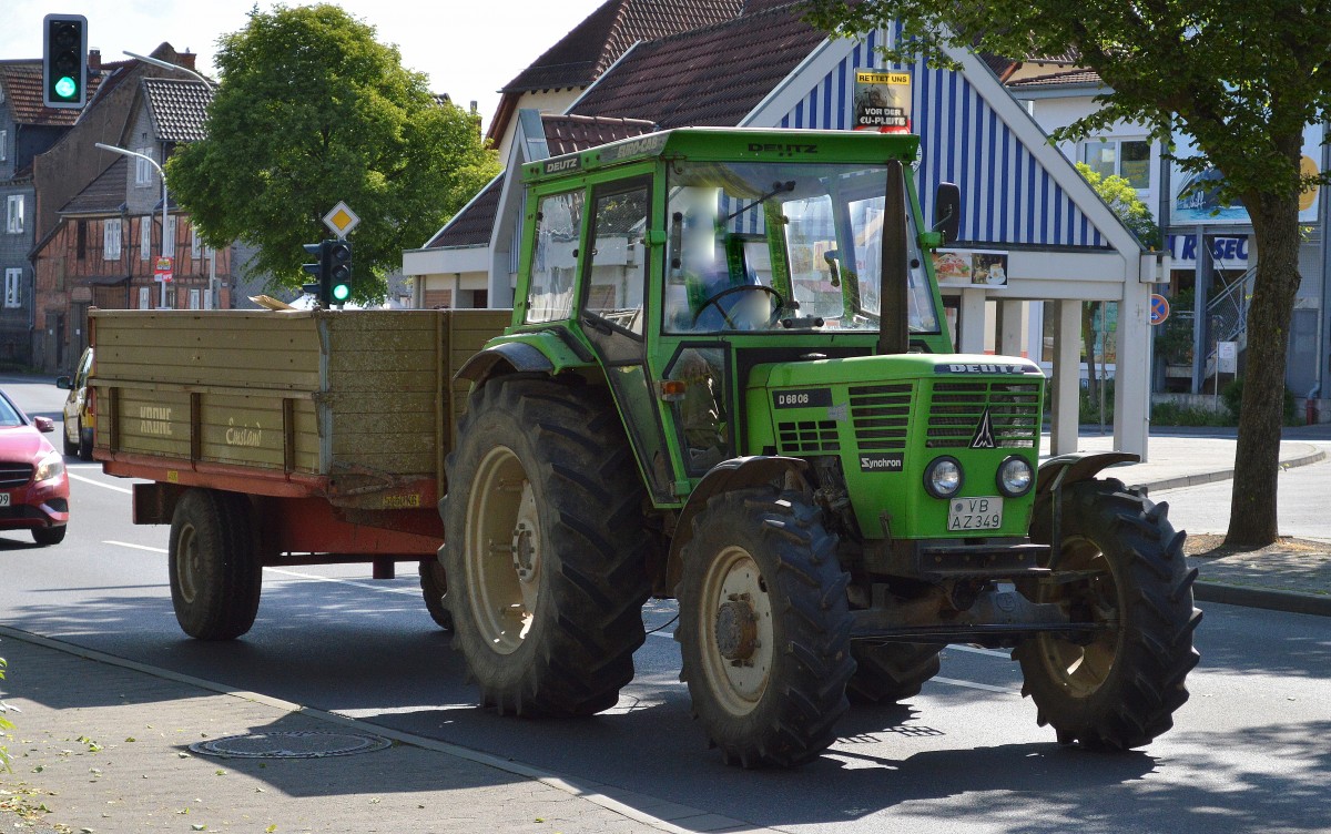Ein DEUTZ Typ D 6806 Synchron Traktor am 24.05.14 in Lauterbach (Hessen)