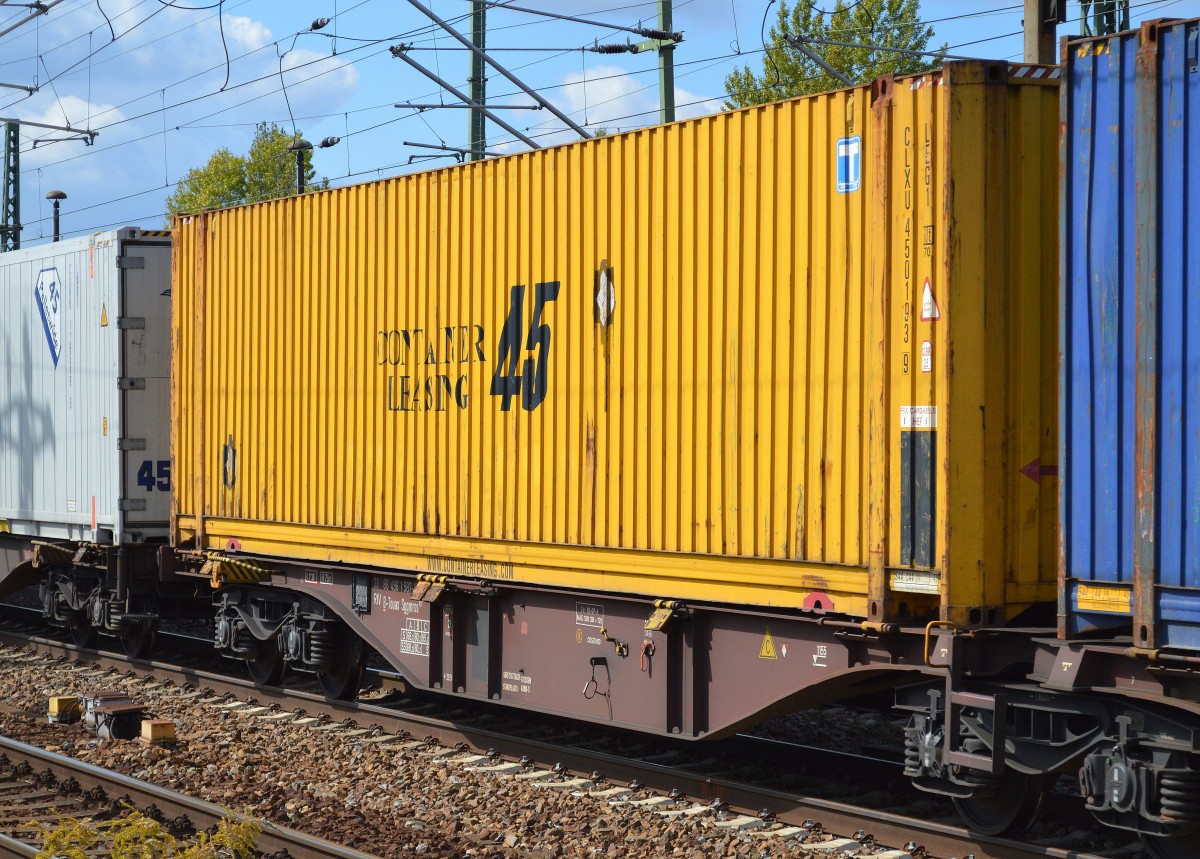 Ein gelber 45ér Container von Container Leasing am 09.09.14 Bhf. Flughafen Berlin-Schönefeld.
