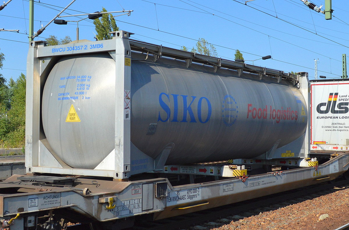 Ein SIKO Food logistics Tankcontainer für Lebensmitteltransporte am 08.09.16 Bf. Flughafen Berlin-Schönefeld.