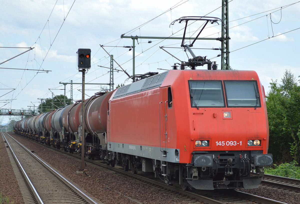 HSL mit 145 093-1 und Kesselwagenzug am 31.07.17 Dresden-Strehlen.