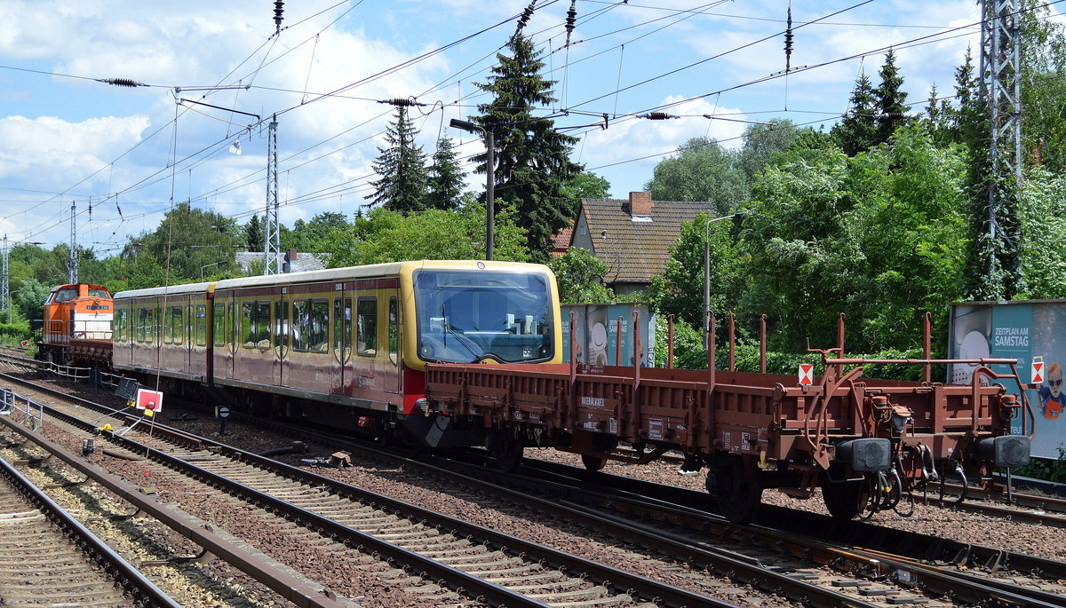 LOCON 220 (203 615-0) überführt der S-Bahn Viertelzug 481 451-3/482 451-2 Richtung S-Bahn Betriebswerk Erkner am 26.06.17 Berlin-Hirschgarten.
