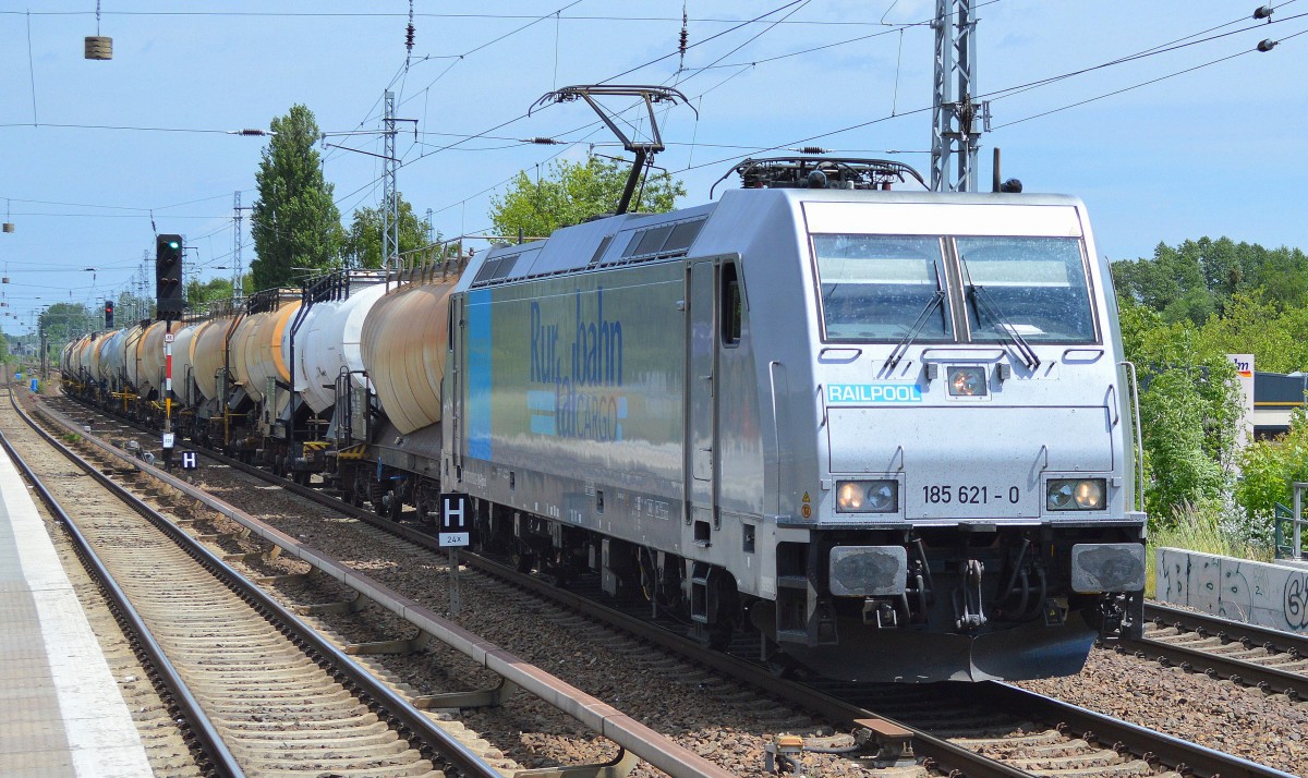 RTBC mit Railpoolmietlok 185 621-0 + Kesselwagenzug am 02.06.15 Berlin-Karow.