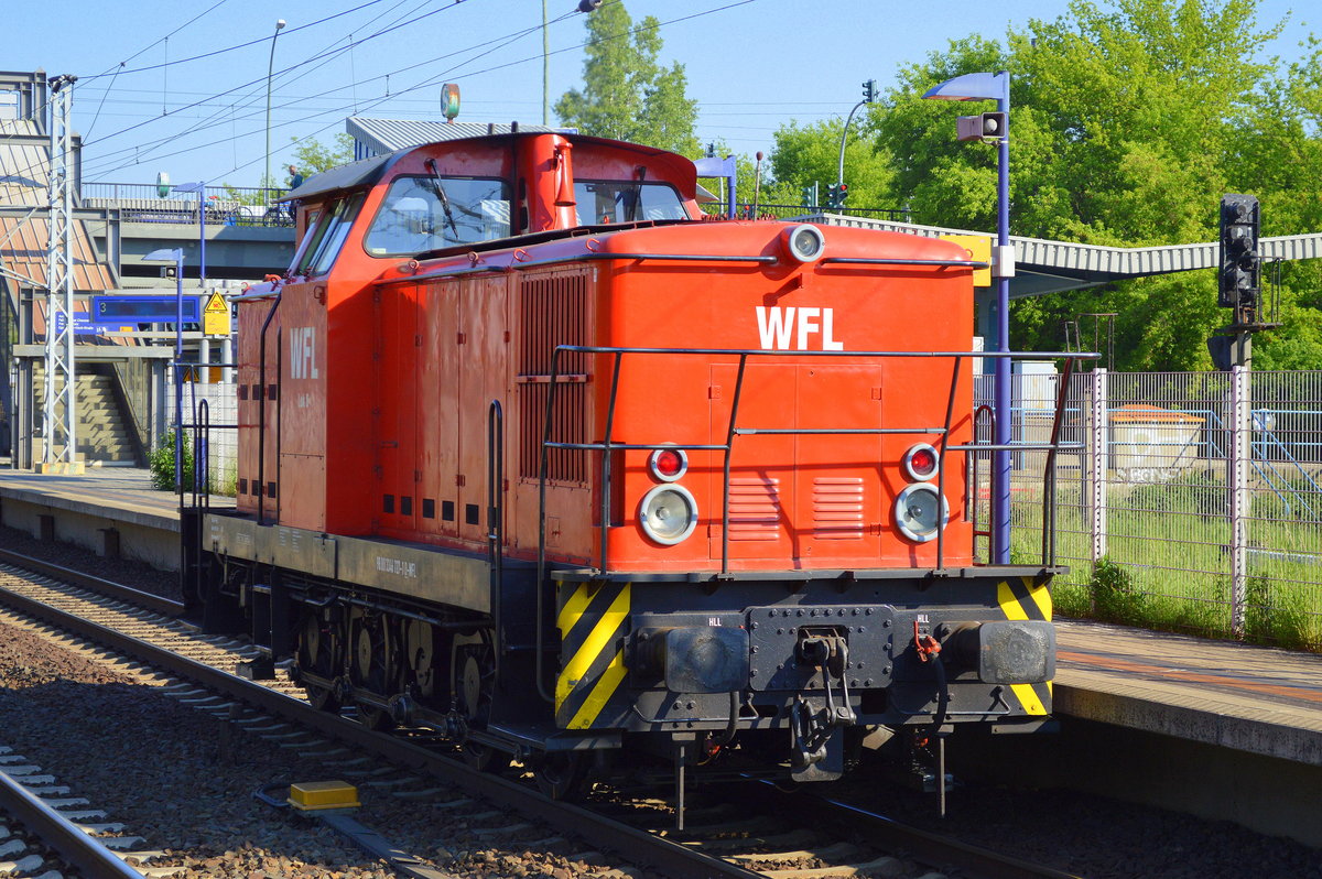 WFL Lok 8 (346 727-1) am 19.05.17 Durchfahrt Bf. Berlin-Hohenschönhausen.