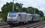 Für CTL die MRCE Dispo E 189-456 mit akiem Lok 37029 am Haken fährt zu neuen Aufgaben ab Berlin Grünau, 11.08.16