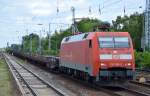 152 158-2 mit einem Gütertransportzug Stahlbrammen am 15.07.15 Berlin-Hirschgarten.
