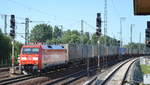 BR 152/594242/152-132-7-mit-ganzzug-lkw-wechselbruecken-am 152 132-7 mit Ganzzug LKW-Wechselbrücken am 20.06.17 Hamburg-Veddel. 