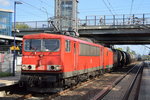 155 151-4 mit 145 048-5 und Kesselwagenzug (leer) Richtung Stendell am 13.08.16 Berlin-Hohenschönhausen.