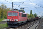155 157-1 mit einem gemischten Güterzug am 10.10.16 Berlin-Hohenschönhausen.
