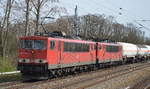 155 204-1 hat 155 239-7 und Kesselwagenzug am Haken Richtung Oranienburg am 31.03.17 Mühlenbeck bei Berlin.