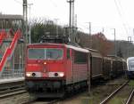 155 039-1 mit gemischtem Gterzug Richtung Berliner Innenring, Winter 07/08 Bhf. Berlin-Wannsee.