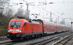 RE1 nach Frankfurt (Oder) mit 182 016-6 am 23.01.17 Berlin-Hirschgarten.