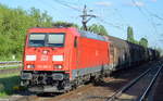 185 265-6 mit gemischtem Güterzug am 31.05.17 Berlin-Hohenschönhausen.