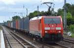 189 056-5 mit Containerzug am 19.06.15 Berlin-Hirschgarten.