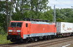 189 001-1 mit Containerzug am 04.08.17 Mühlenbeck bei Berlin Richtung Oranienburg.