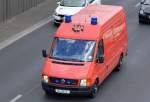 Ein VW Tdi Transporter für allgemeine Logistikbereiche der Berliner Feuerwehr am 07.05.15 Berliner Stadtautobahn Höhe Knobelsdorffstr.