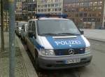 Funkstreifenwagen der Bundespolizei, ein MB Vito 112 CDI 4x4 am Bhf. Berlin-Friedrichstr, 07.01.13