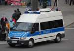 Ein Ford Transit V 125 T350 der Bundespolizei gefhrt als leichter Befehlskraftwagen (le Befkw) am 01.06.13 Berlin-Hardenbergplatz.