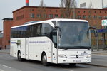 Busse/490605/mb-tourismo-reisebus-der-bundeswehr-des MB TOURISMO Reisebus der Bundeswehr des Stabsmusikkorps der Bundeswehr Berlin am 13.04.16 Berlin Putlitzbrücke.