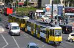 Älteres Straßenbahngespann (Tram BVG) vom Typ KT4D mod beide im WB Bautzen 1996 gebaut, vorne 6132 (ex KT4d 9189) und dahinter 6128 (ex KT4D 9179) auf der Linie 61 Berlin-Adlershof am 15.07.14