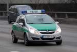Opel Corsa C der Berliner Polizei meist im speziellen Objektschutz im Einsatz, 04.02.09 Berliner Stadtautobahn Hhe Spandauer Damm Brcke.