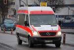 Die Berliner Rettungsdienst Team GmbH mit einem ihrer MB Sprinter Krankentransporter auf der Berliner Knobelsdorffbrcke, 13.01.11