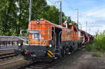 schotterzuege/880313/bbl-logistik-gmbh-hannover-d-mit BBL Logistik GmbH, Hannover [D] mit der geleasten Nexrail AssetCo Sàrl, vossloh DE 18 LOk 'BBL ??' [NVR-Nummer: 92 80 4185 ???-? D-NXRL] und einem Schotterzug (leer) Höhe Bahnhof Ruhland am 07.05.25