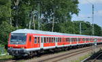 diverse/582026/kreuzfahrersonderzug-ab-berlin-zurueck-nach-warnemuende Kreuzfahrersonderzug ab Berlin zurück nach Warnemünde zum Kreuzfahrerpier geschoben von 182 009 am 07.07.17 MÜhlenbeck bei Berlin.