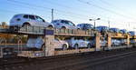 Belgische PKW-Transportwageneinheit der Fa. BLG AutoRail GmbH mit der Nr. 23 TEN-RIV 88 B-BLG 4356 331-9 Laaers beladen mit Audi + VW Modellen am 06.11.17 BF. Flughafen Berlin-Schönefeld.