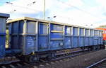 Offener Drehgestell-Güterwagen vom Einsteller ERR GmbH mit der Nr. 37 TEN 80 D-ERR 5932 003-6 Eanos (GE) Bf. Duisburg-Hafen in einem Ganzzug gleichartiger Wagen am 27.11.16 Bf. Flughafen Berlin-Schönefeld.