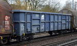 Blauer vierachsiger, offener Güterwagen vom Einsteller ERR GmbH mit der Nr.