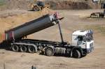 MAN 19.414 Sattelkipper l�dt ...  Volker St�ckmann 25.05.2012