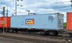 Hinter dem Logo CCL auf dem blaugrauen Container verbirgt sich die Kanadische Fa. CCL Industries Inc. mit Sitz in Toronto, 16.05.14 Bhf. Fulda.
